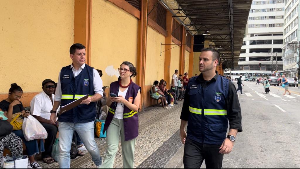 Ação conjunta de comissões da Câmara flagra ônibus quebrados e com vistoria vencida