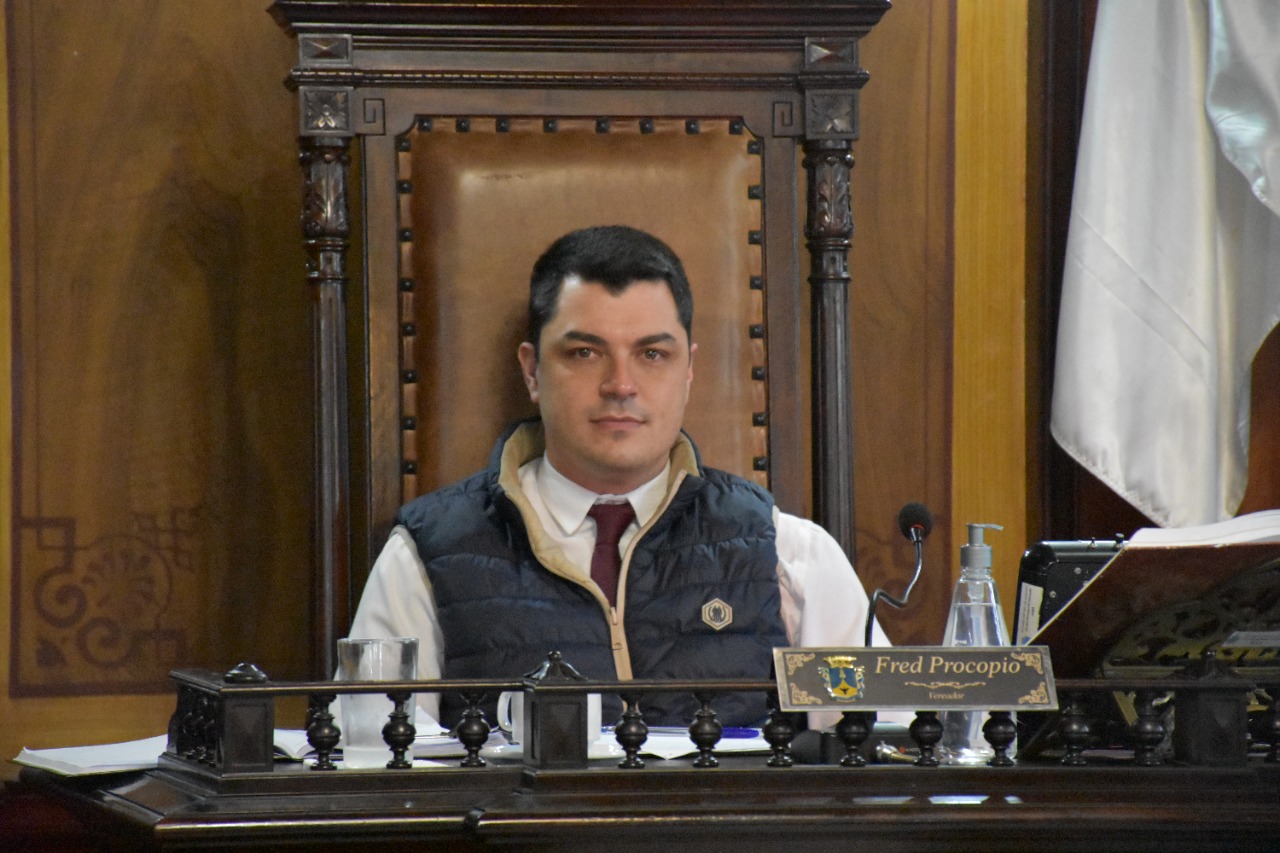 AGORA É LEI: Botão de emergência será instalado nos ônibus municipais para combater assédio às mulheres