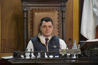 AGORA É LEI: Botão de emergência será instalado nos ônibus municipais para combater assédio às mulheres