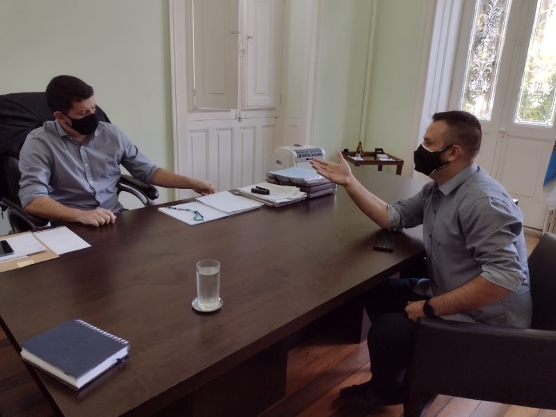 AGORA É LEI: Transparência na vacinação é sancionada em Petrópolis