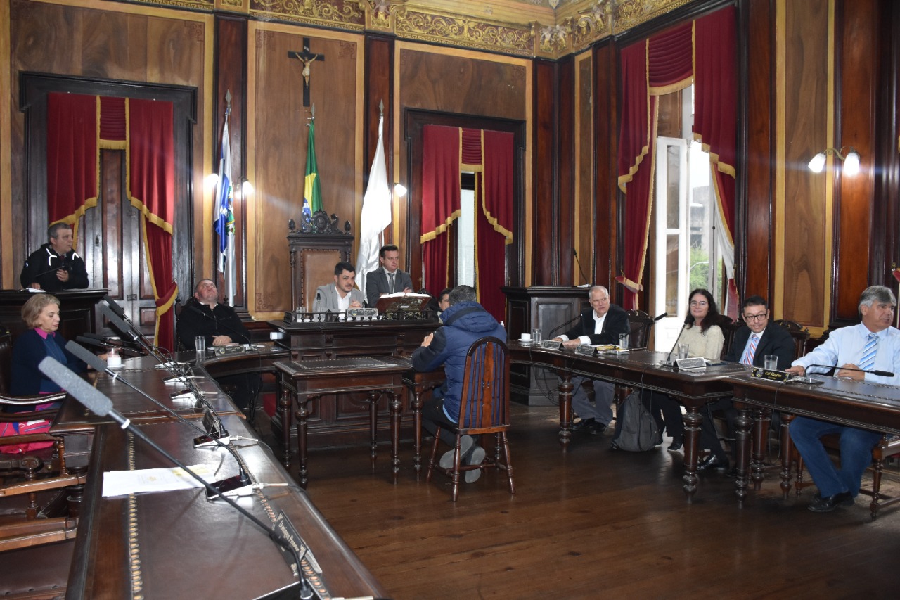 Câmara aprova projeto de lei e garante novo piso salarial aos Agentes Comunitários de Saúde e de Combate às Endemias