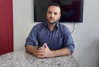 Câmara aprova projeto de lei que cria o “Julho Neon” voltado para a saúde bucal