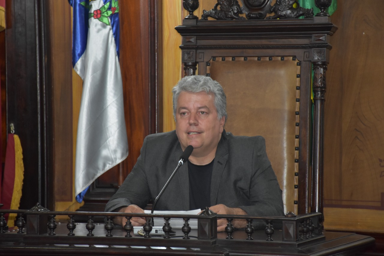 Câmara Municipal aprova criação do Cartão Educação