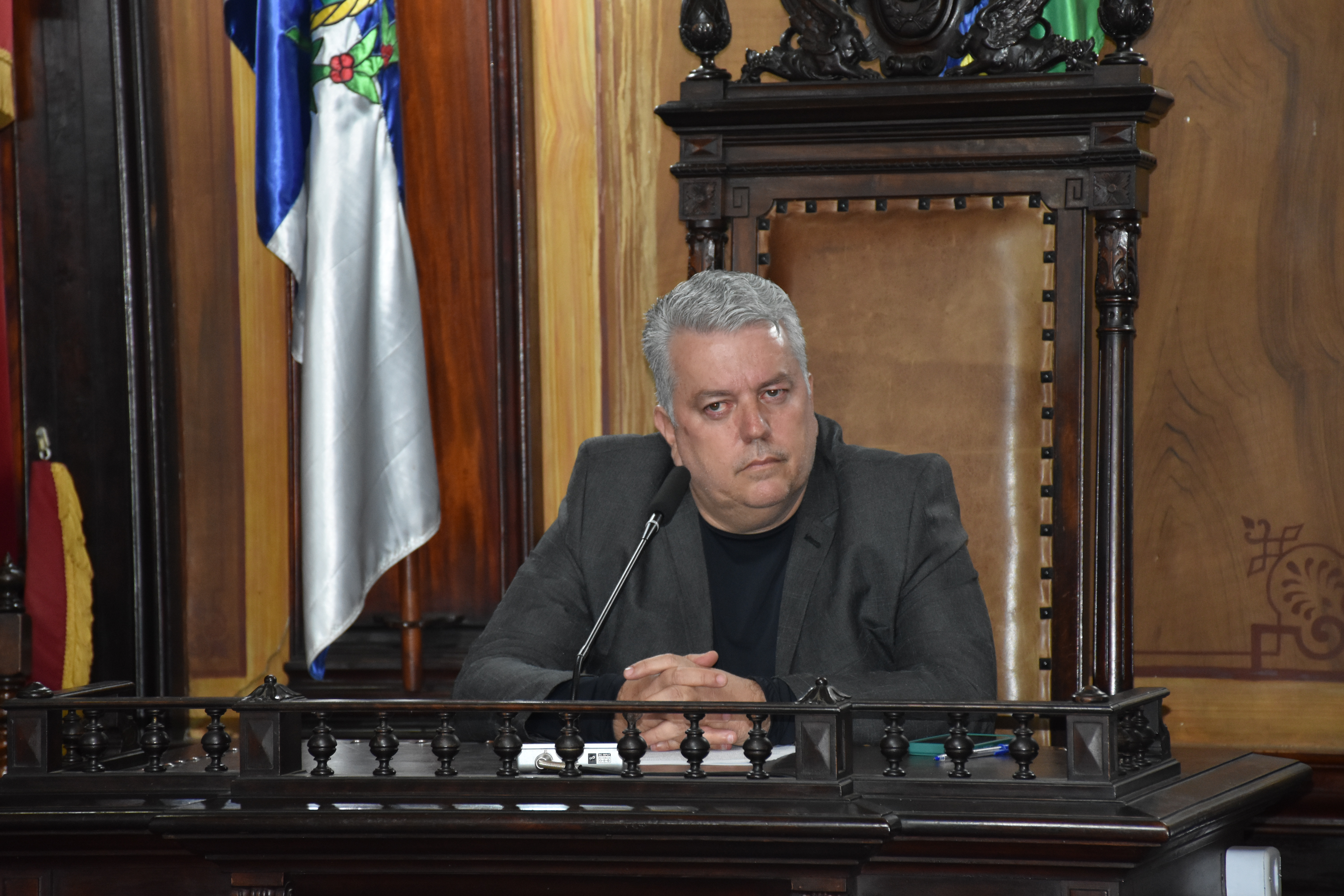 Câmara Municipal aprova programa de revitalização das praças públicas e parques infantis em Petrópolis