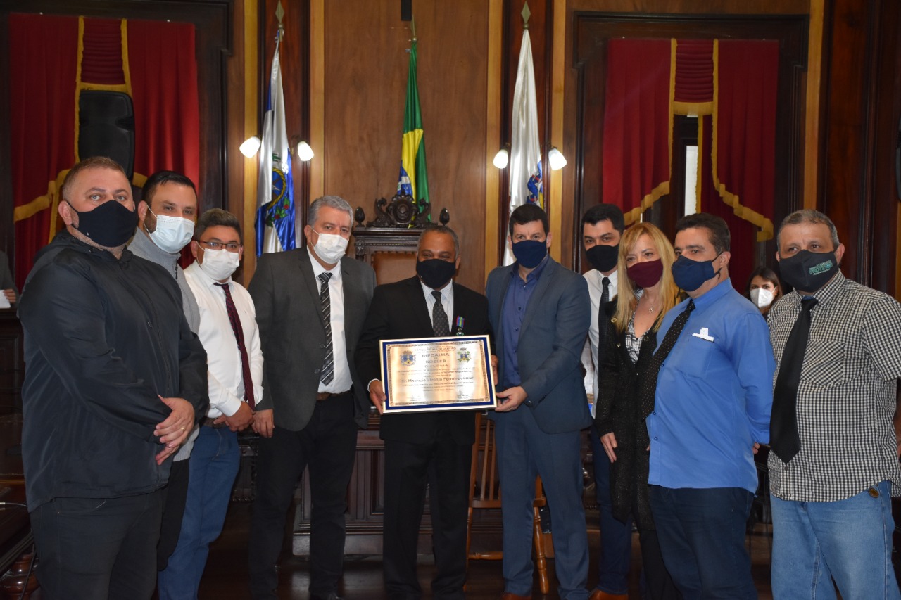 Medalha Koeler é entregue na Câmara Municipal