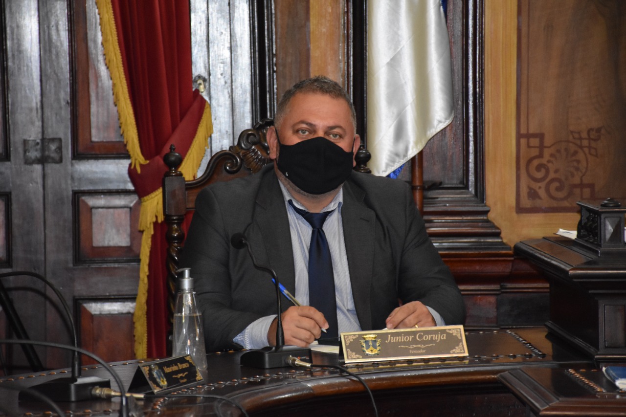 Projeto de Lei que obriga divulgação em placas de horários e itinerários de ônibus em terminais, coletivos e pontos finais é aprovado