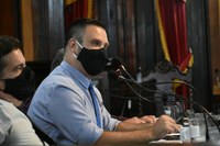 Transparência na vacinação volta a ser assunto na Câmara