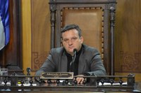 Vereador defende separação de taxa de iluminação pública do consumo de energia elétrica