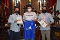 Vereador homenageia jornalista esportivo Rodrigo Lourenço Souza Costa