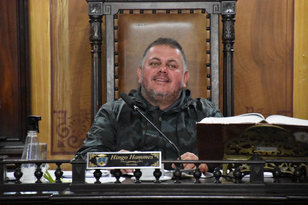 Vereador indica ao Executivo Municipal asfaltamento de Conjunto Habitacional em Pedro do Rio