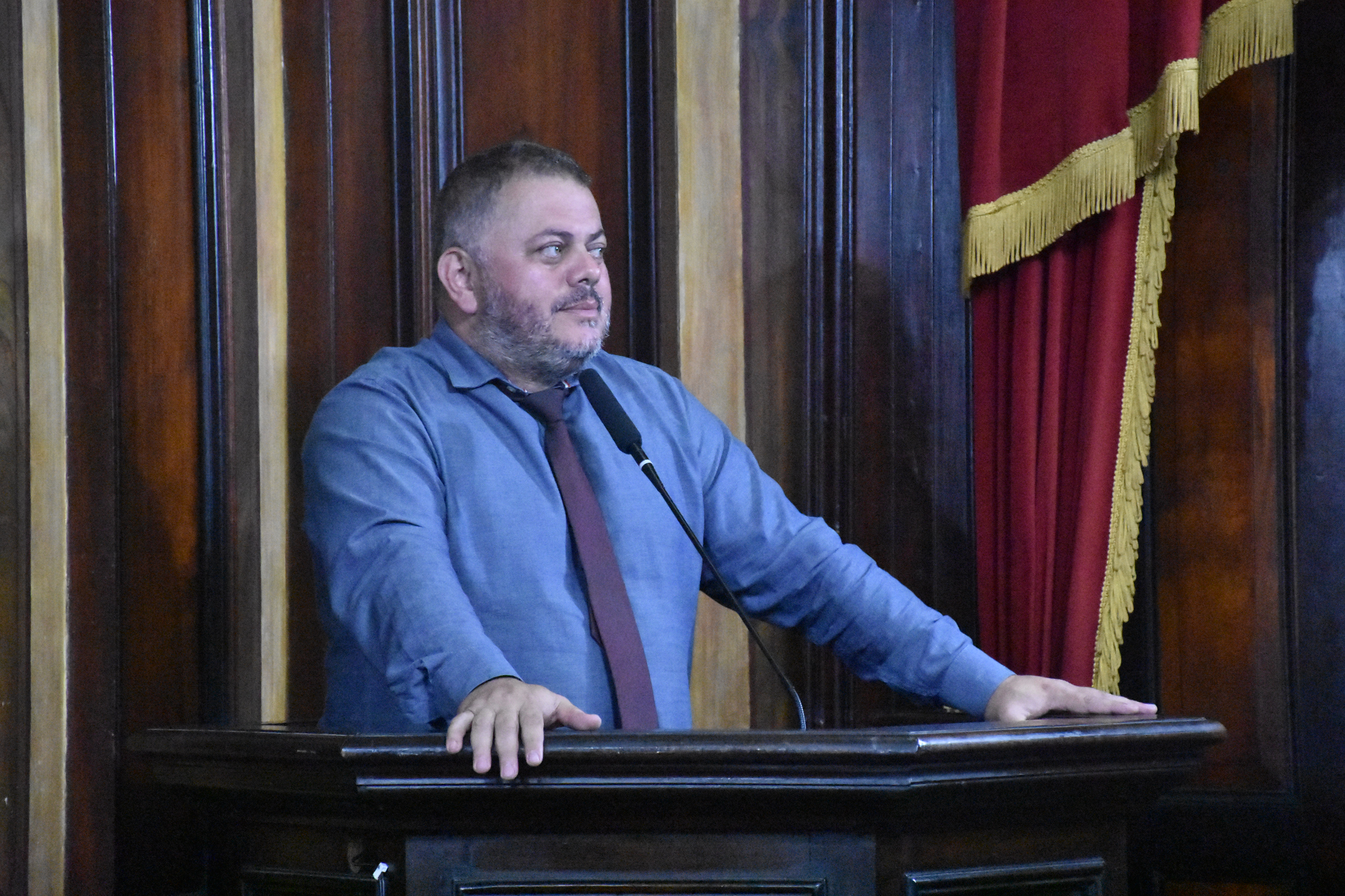 Vereador Júnior Coruja solicita instalação de bancas de economia solidária em Araras