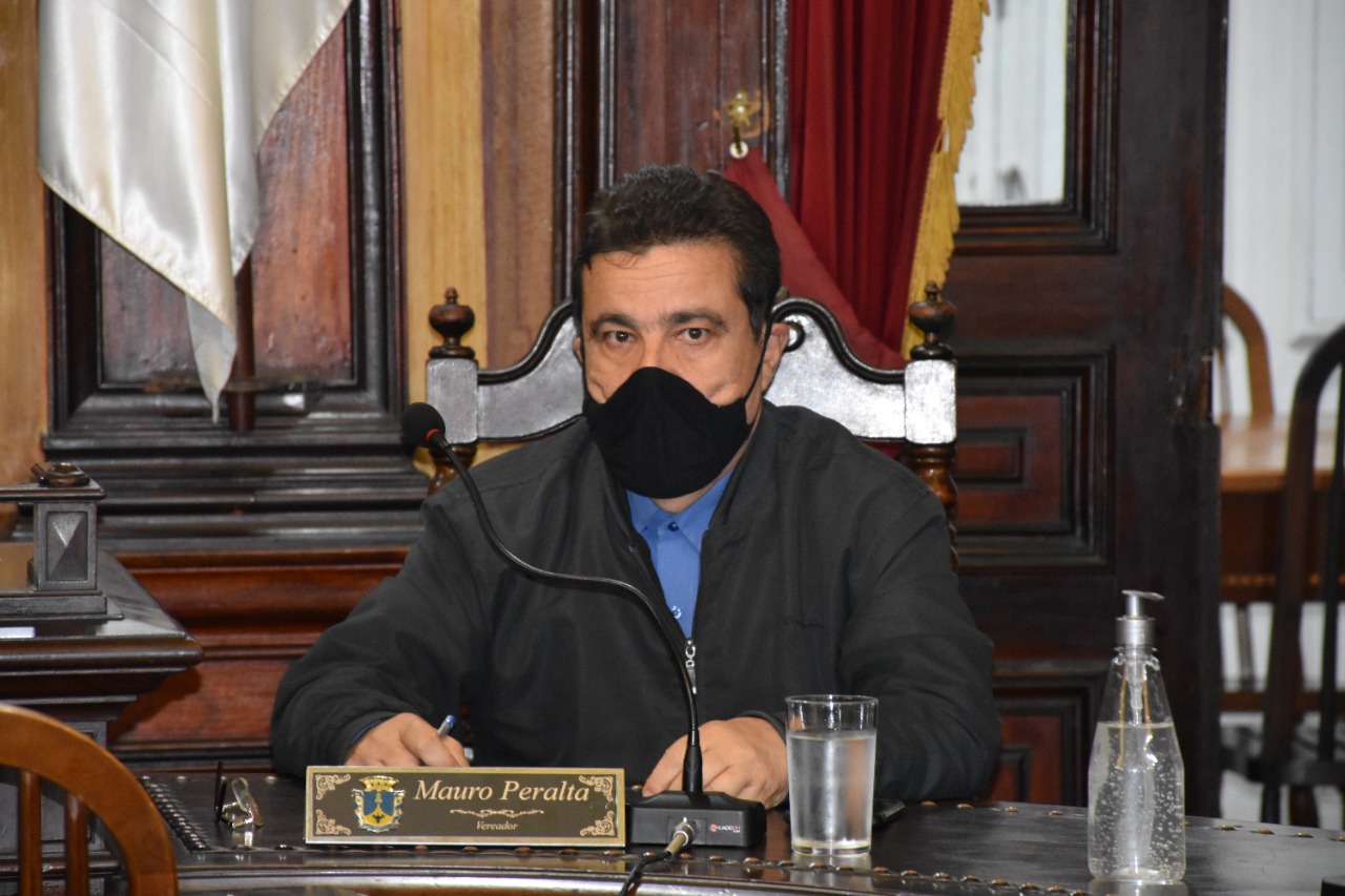 Vereador pede parcelamento de multa pelo não pagamento da taxa de vistoria dos táxis em Petrópolis
